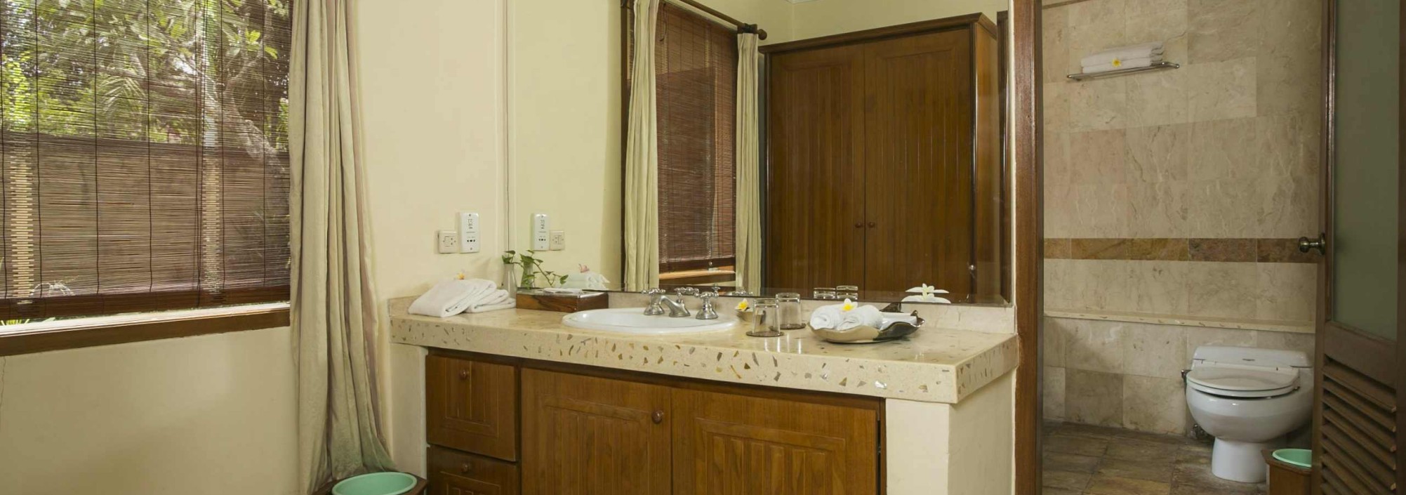 badkamer-deluxe-parigata-villas-resort-balitravel