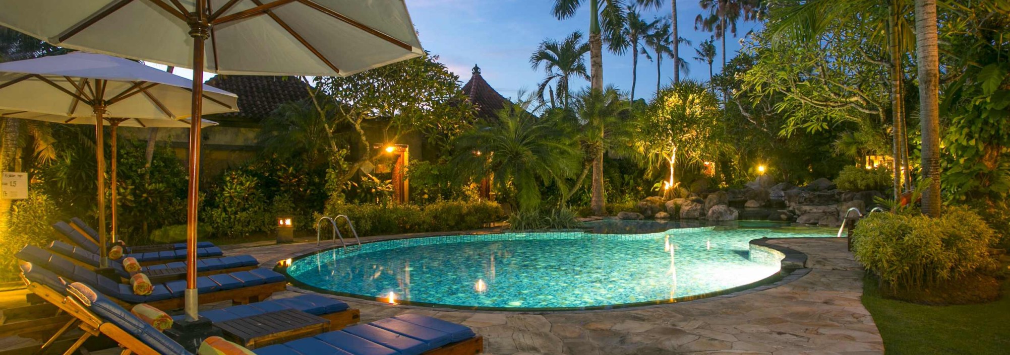 main-pool-parigata-villas-resort-bali-travel