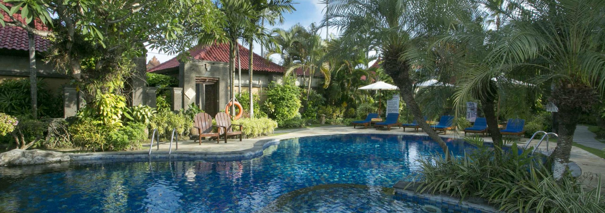 pool-parigata-villas-resort-bali-travel