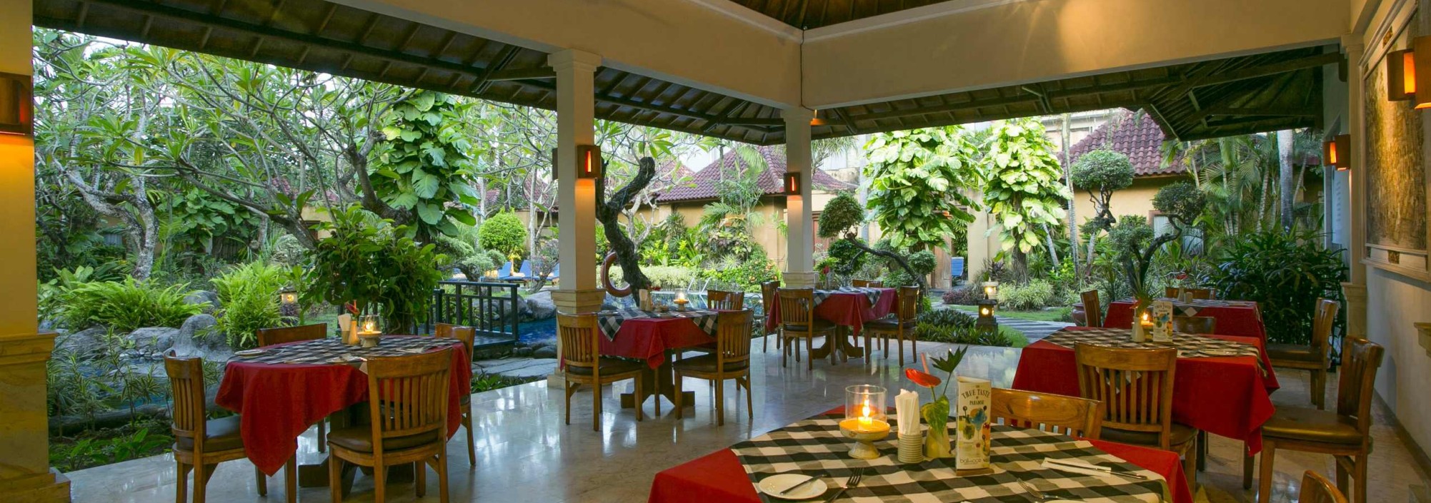 restaurant-parigata-villas-sanur-bali-travel
