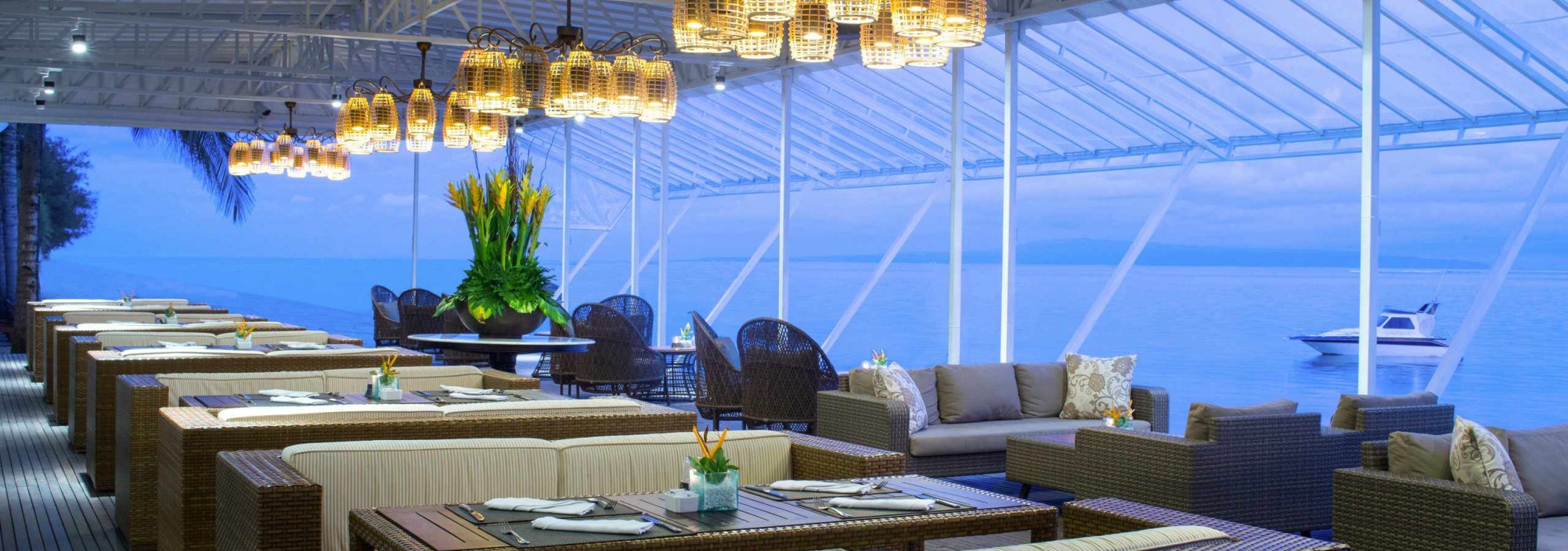 restaurant-puri-santrian-sanur-balitravel