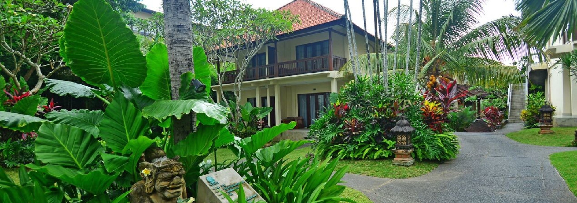 2-pertiwi-cottages-garden-1