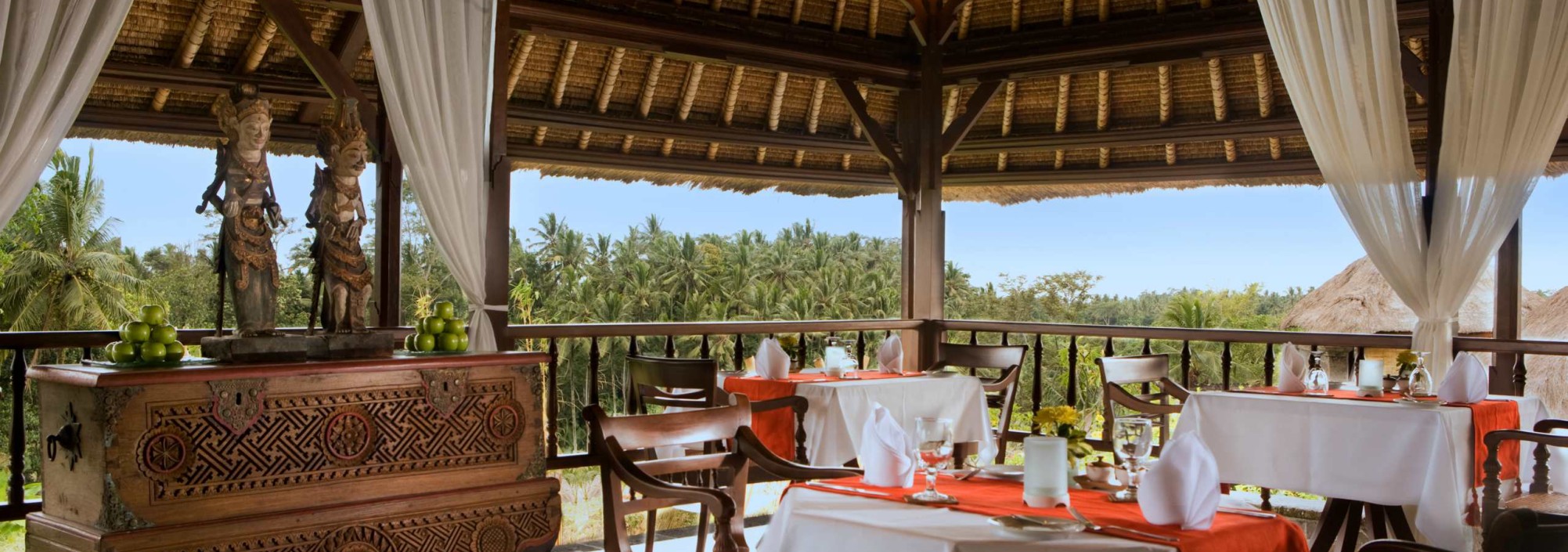 aira-cafe-kamandalu-ubud-balitravel