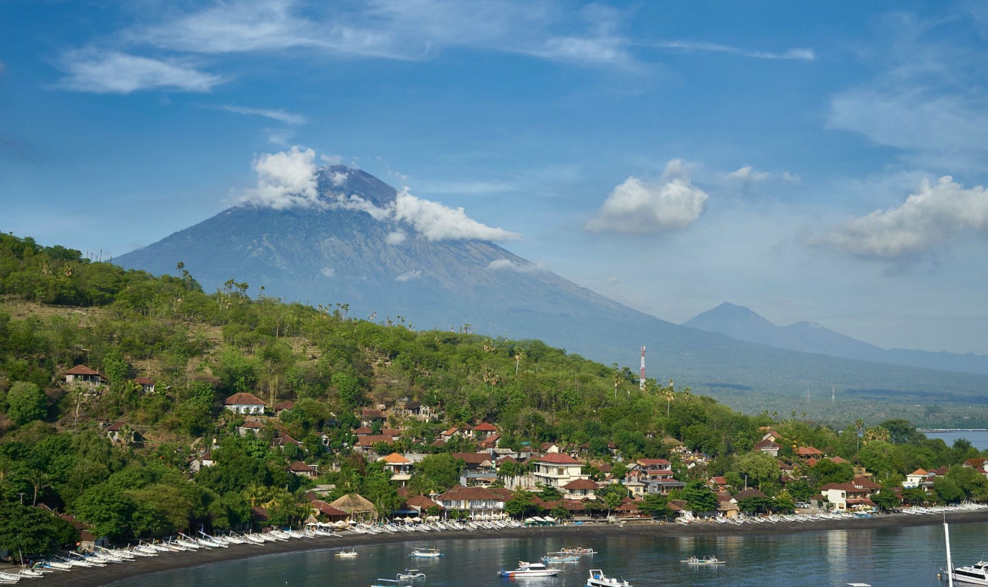 amed-beach-bali-unsplash-balitravel