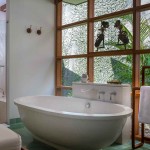 badkamer-bungalow-tandjung-sari-balitravel