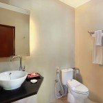 badkamer-deluxe-bungalow-respati-sanur-balitravel