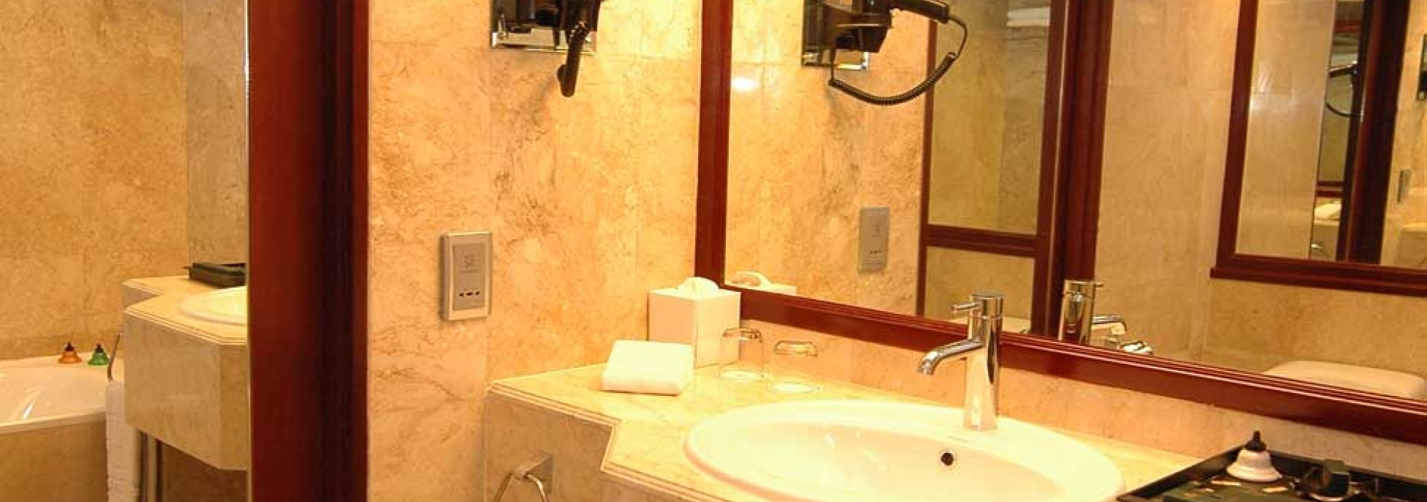 badkamer-superior-hotel-borobudur-jakarta