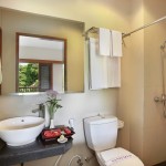 badkamer-superior-kamer-respati-bali-sanur-balitravel