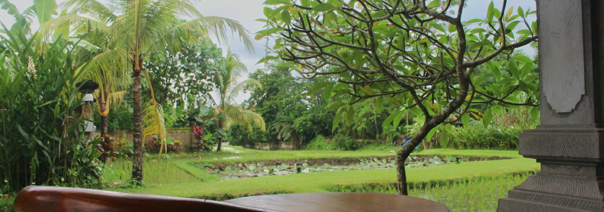 balkon-deluxe-garden-saren-indah-ubud-balitravel