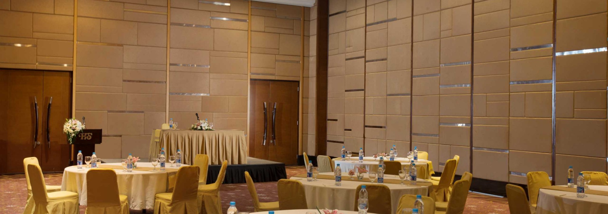 ballroom-santika-premiere-jakarta-balitravel