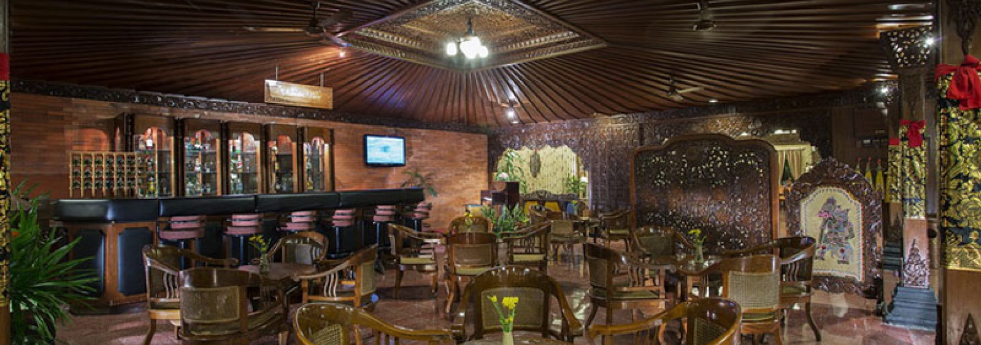bar-puri-artha-hotel-yogyakarta