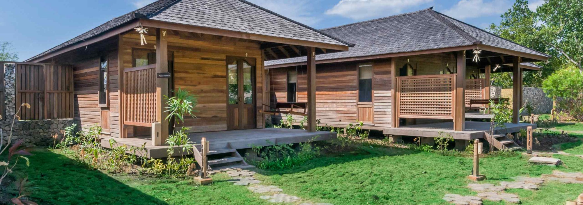 bayview-bungalows-naya-gawana-resort-balitravel