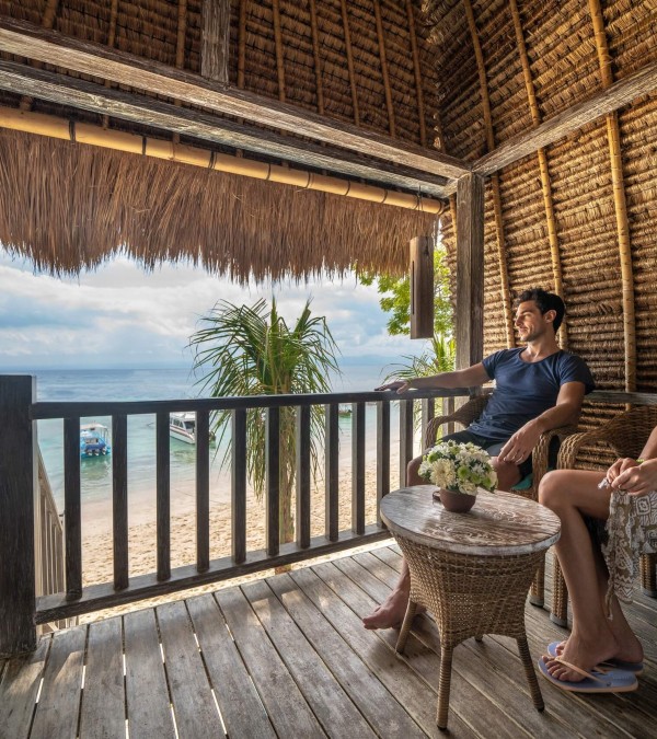 beach-front-lumbung-hai-tide-beach-resort-nusa-lembongan-bali-travel