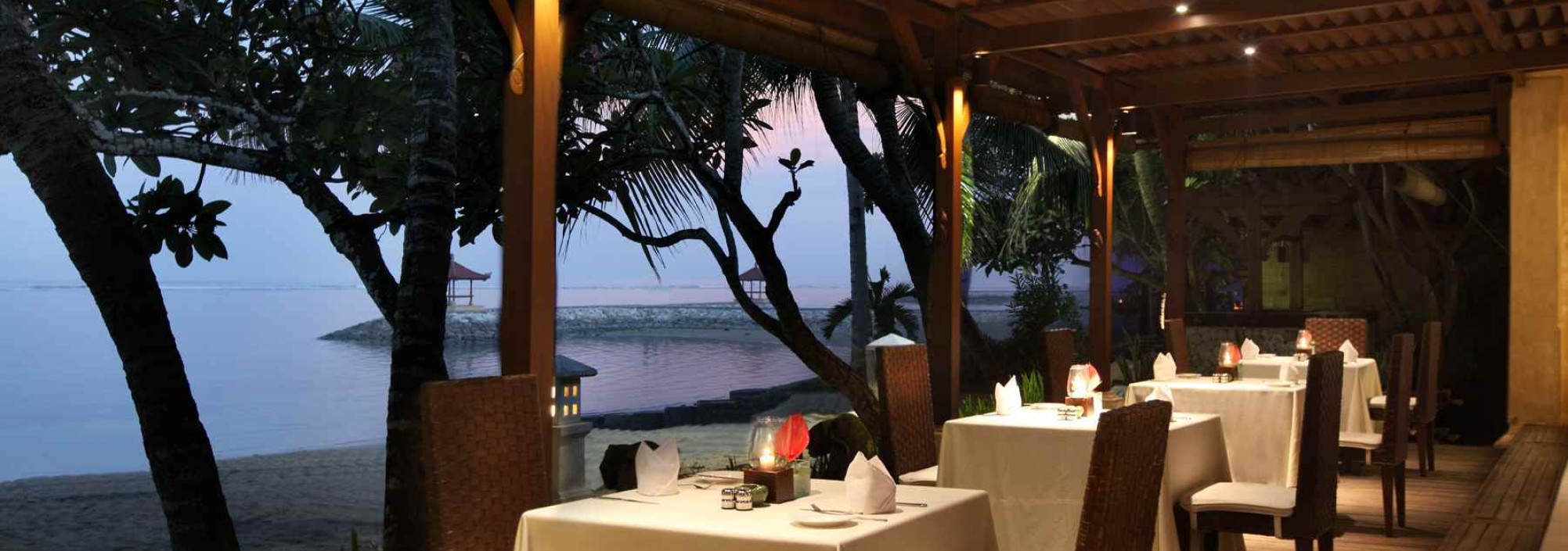 beach-restaurant-griya-santrian-balitravel