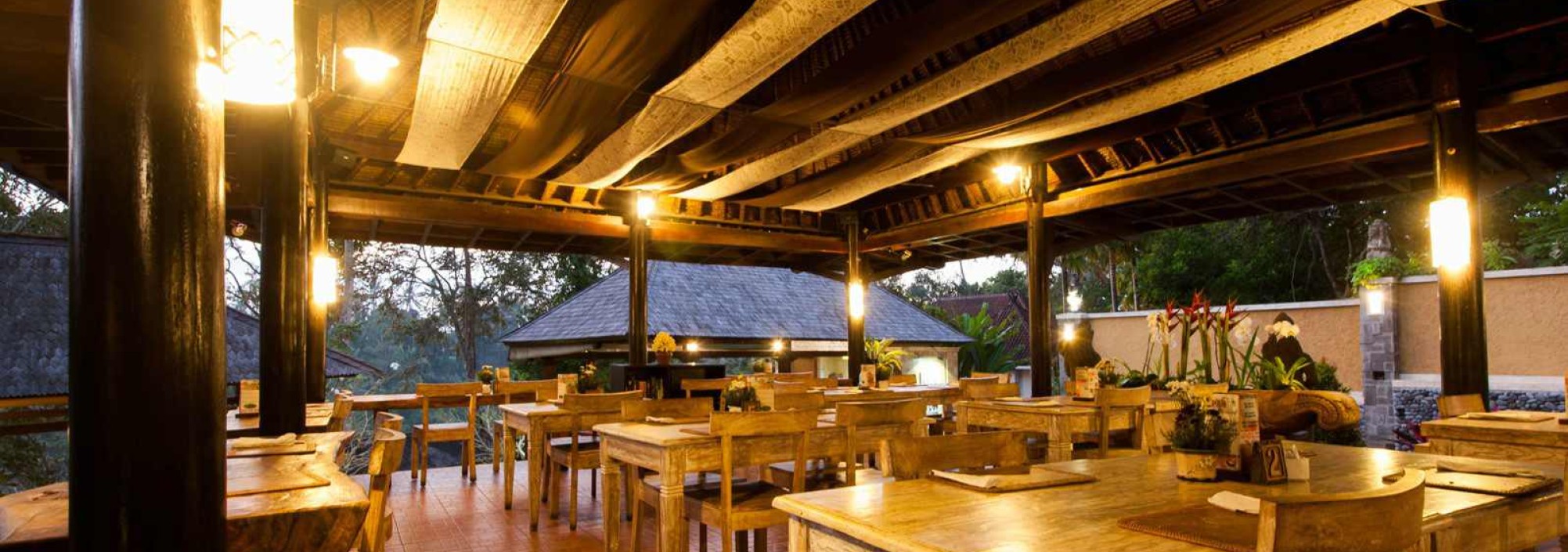 beji-ubud-resort-restaurant-balitravel