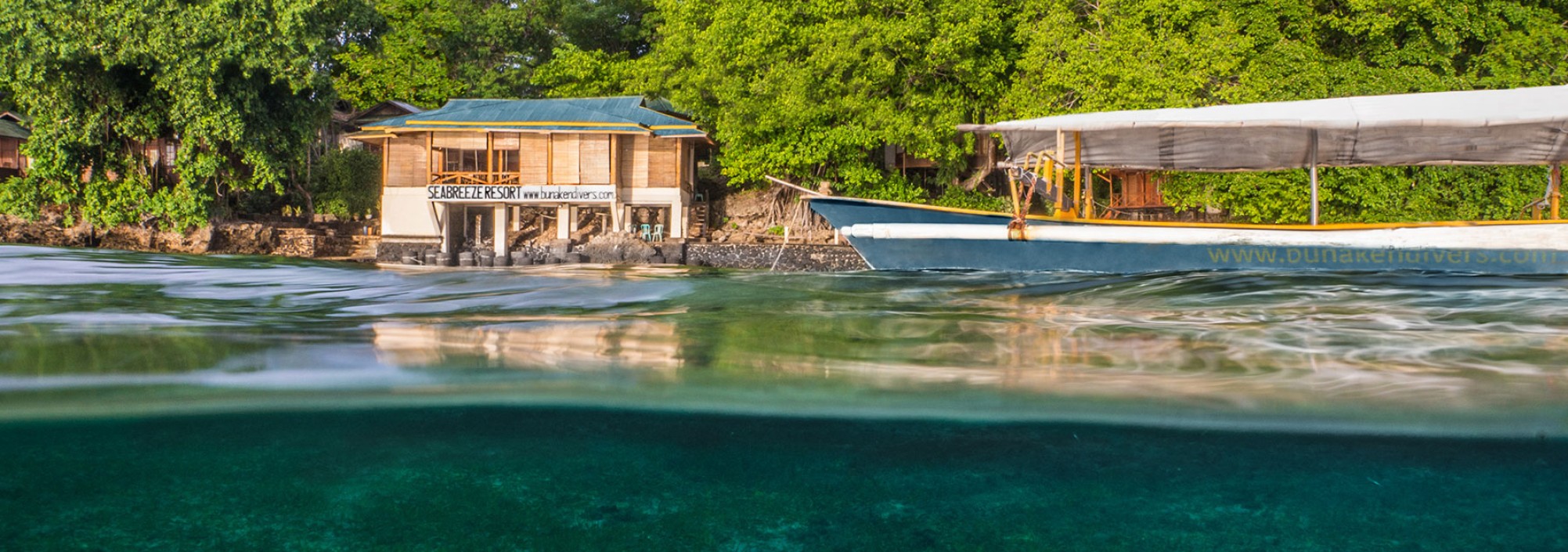 boot-restaurant-bunaken-divers-seabreeze-resort