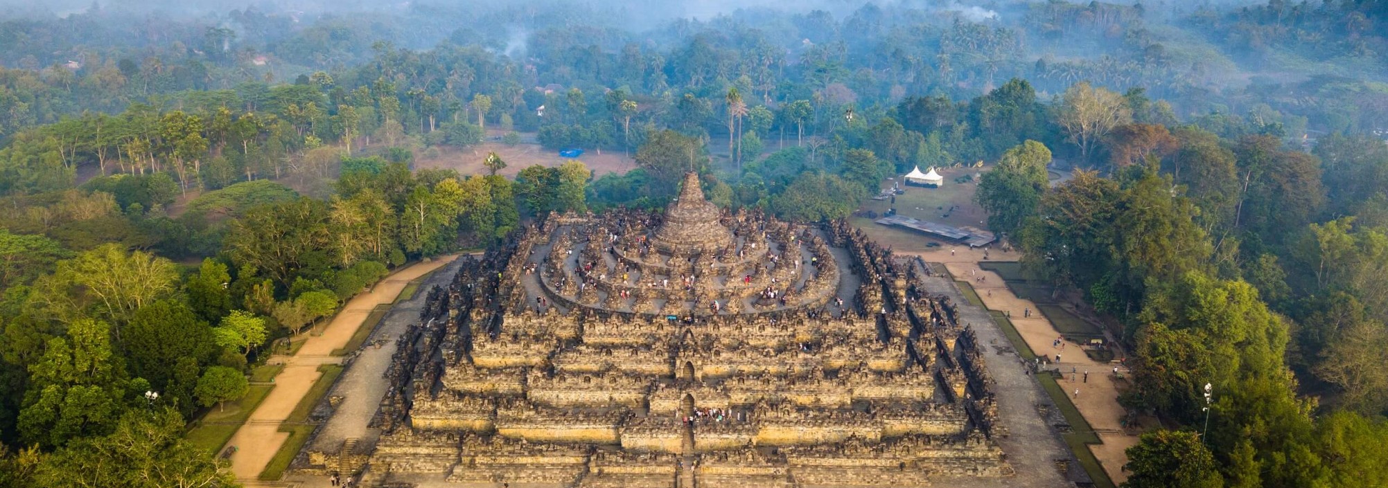 borobudur-buddhist-temple-java-balitravel