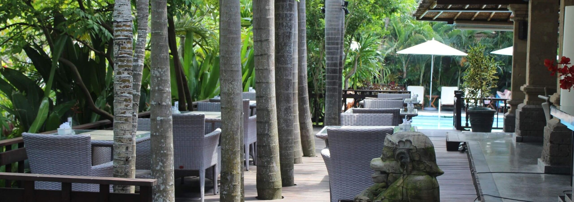 buiten-restaurant-bali-agung-village-seminyak