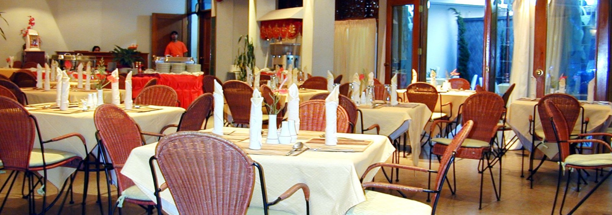 bukittinggi-sumatra-hotel-royal-denai-sumatra-balitravel