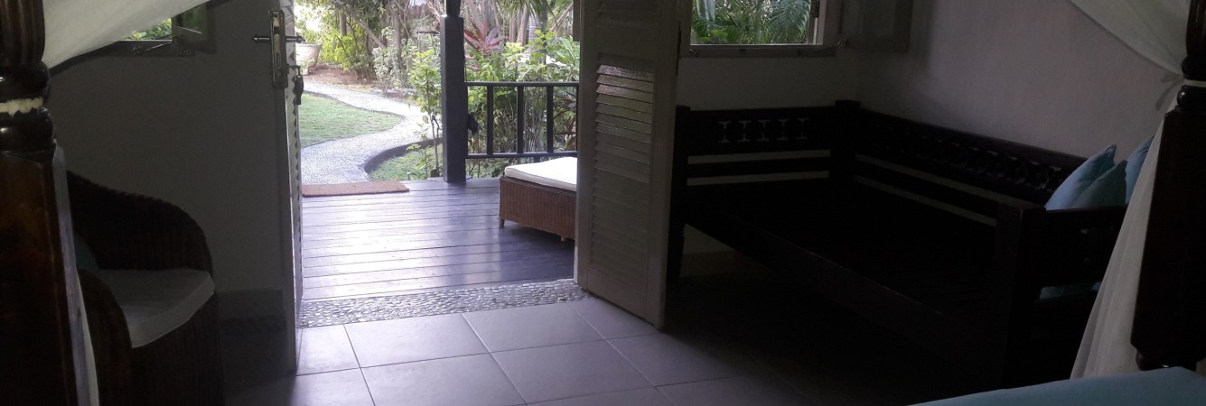 bungalow-kembali-beach-bungalows-amed-bali-travel