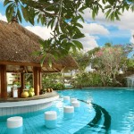coconut-pool-bar-grand-mirage-resort-bali