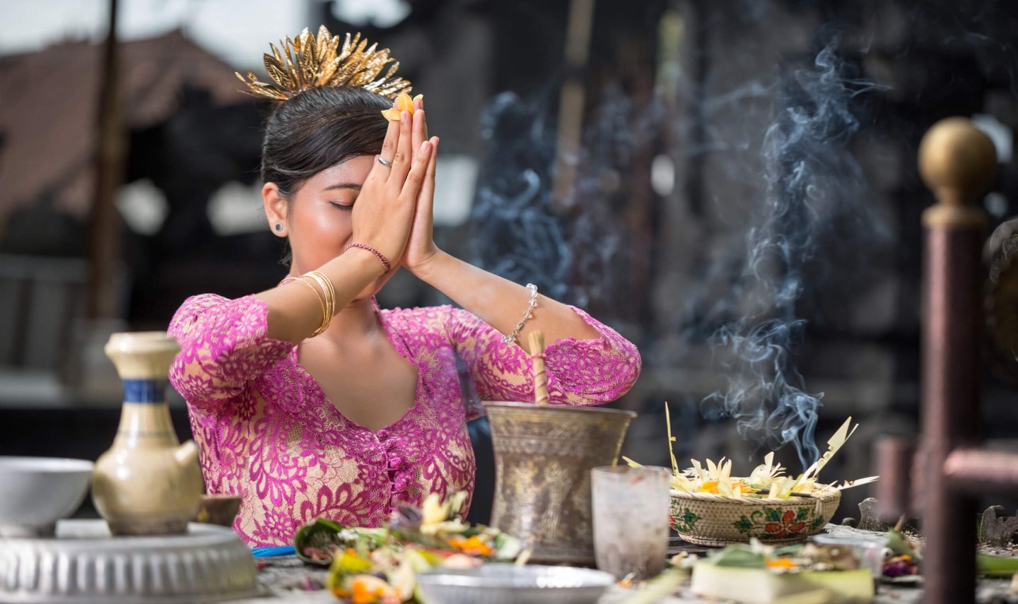 cultuur-gewoonten-geloof-vrouw-bali