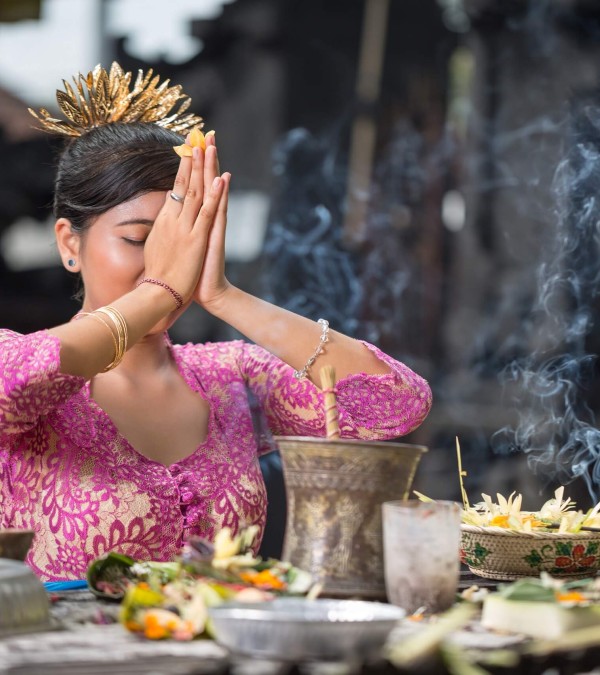 cultuur-gewoonten-geloof-vrouw-bali-5