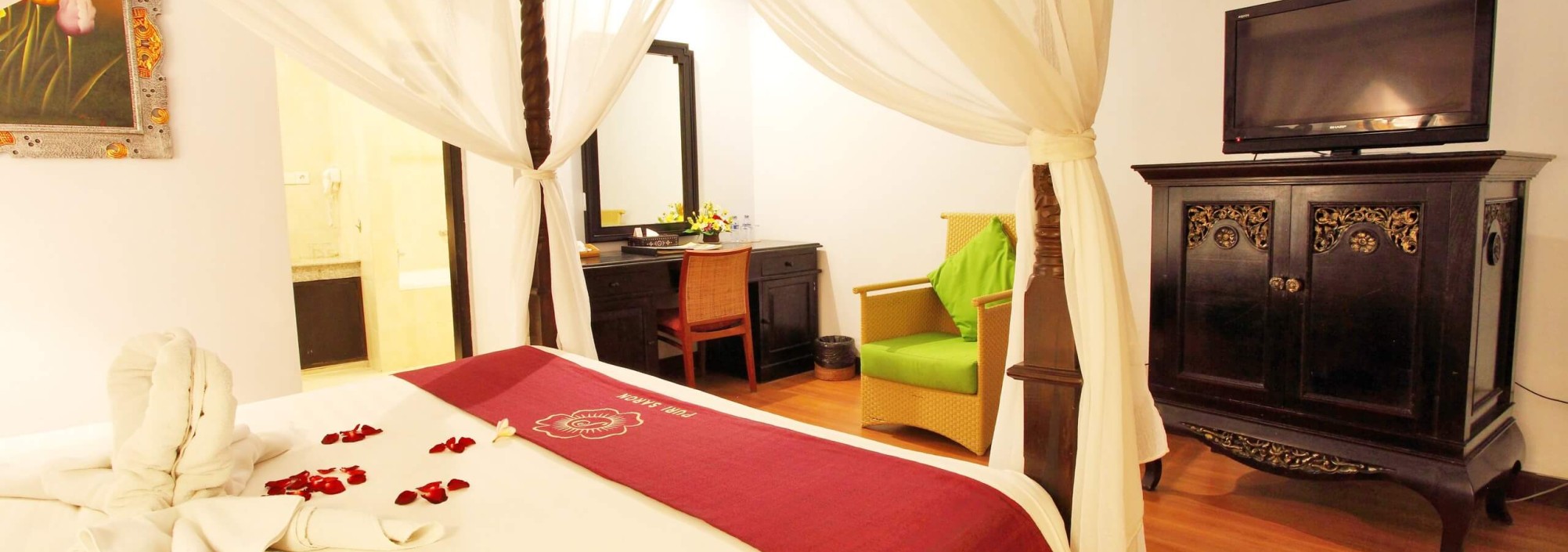 deluxe-chalet-puri-saron-resort-seminyak-balitravel