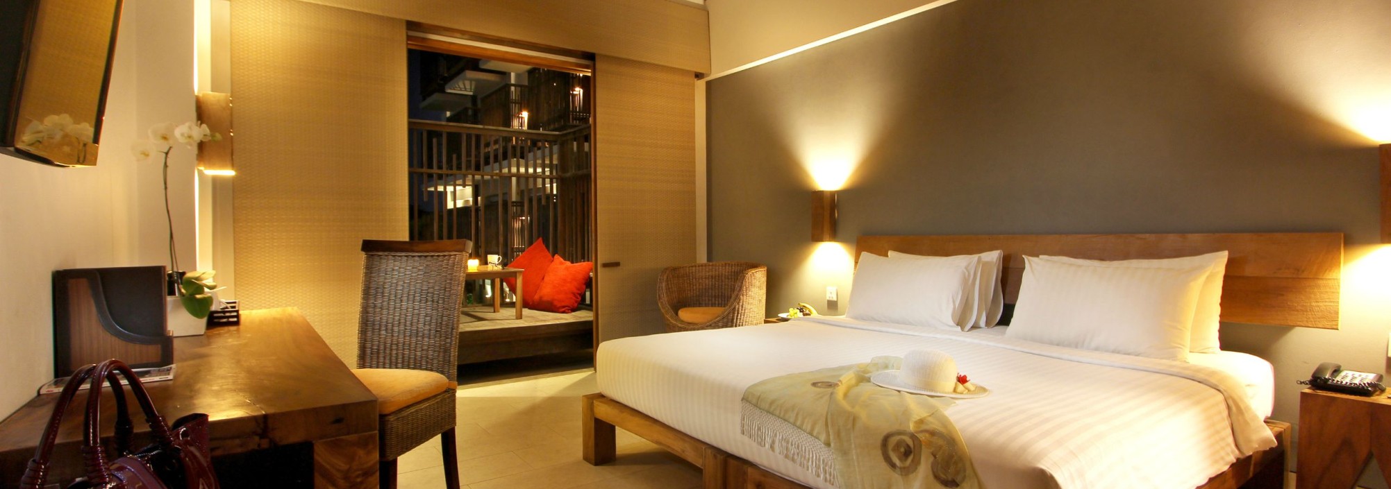 deluxe-oasis-lagoon-sanur-balitravel