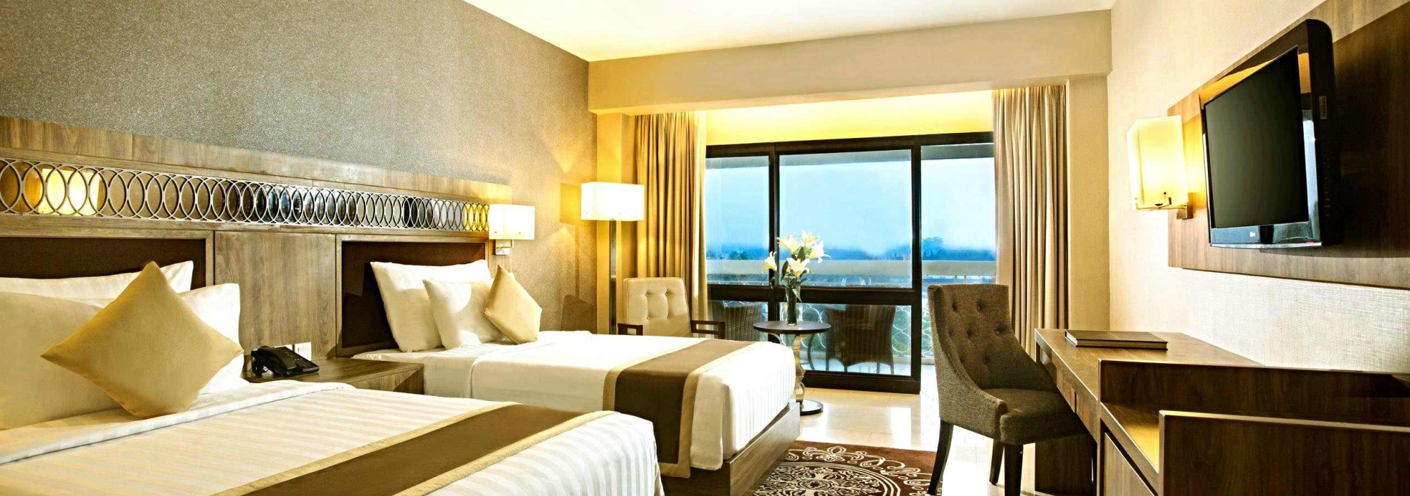 deluxe-royal-ambarrukmo