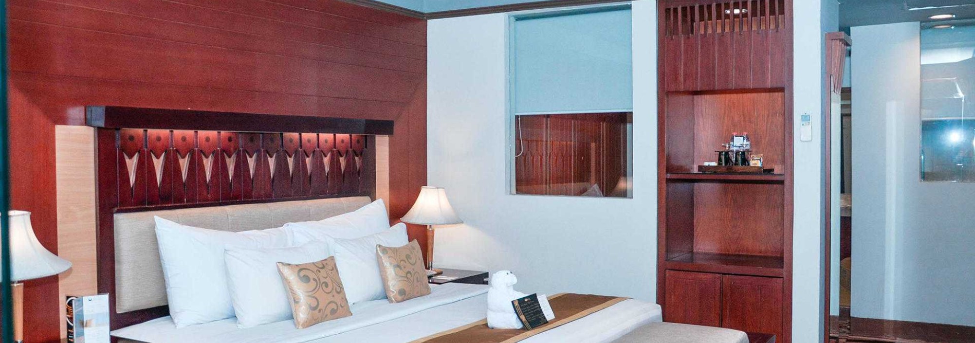 deluxe-savoy-homann-bandung-balitravel