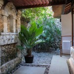 douche-bungalow-tandjung-sari-bali-travel