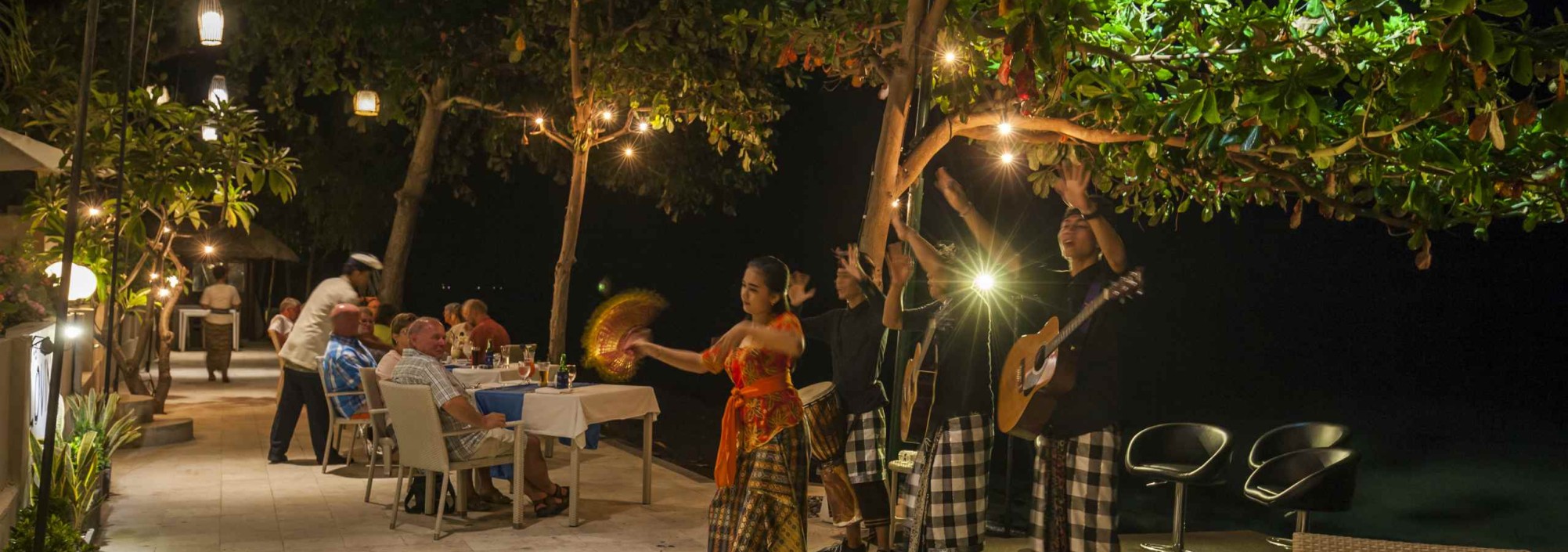 entertainment-the-lovina-balitravel