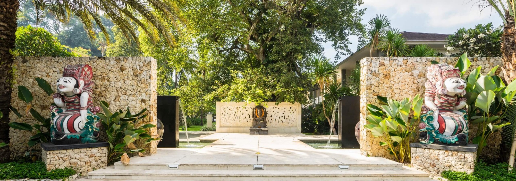 entree-segara-village-resort-balitravel