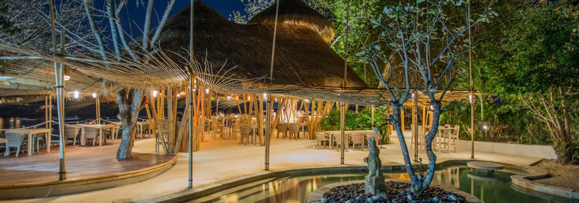 evening-ambience-hai-tide-beach-resort-balitravel