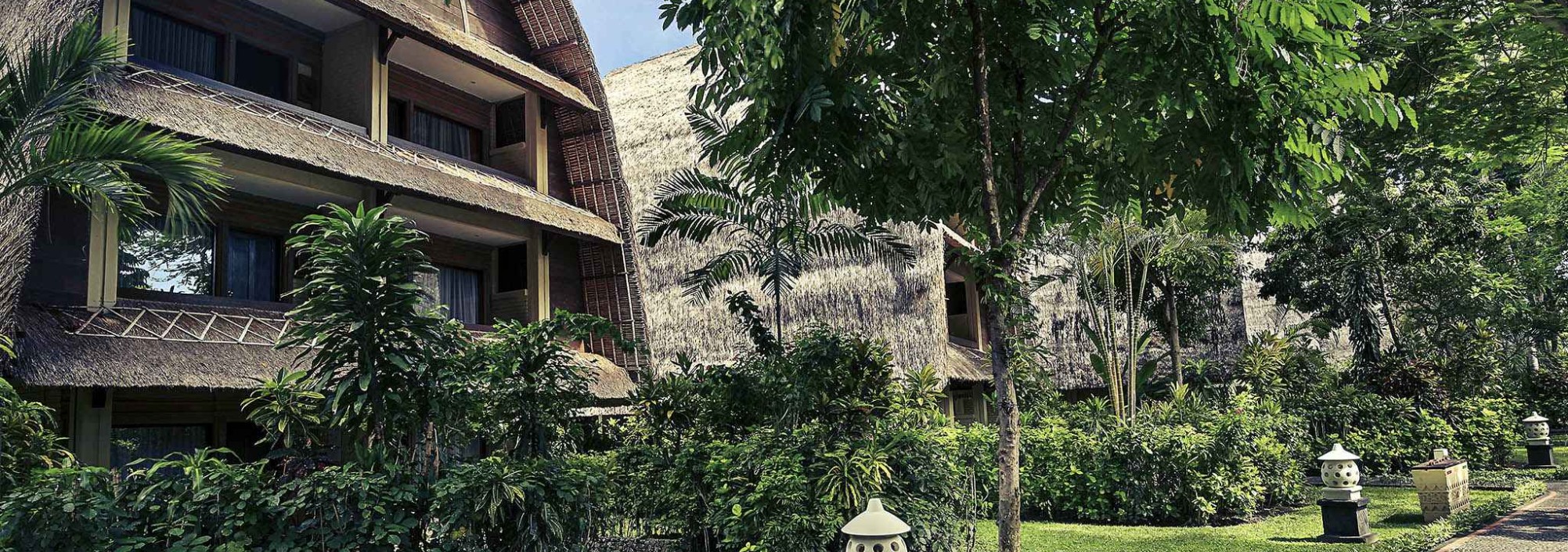 exterior-mercure-sanur-bali