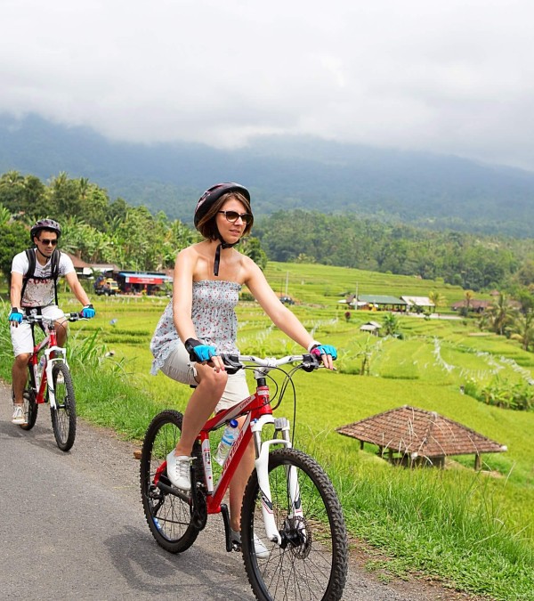 fietsen-door-rijstvelden-jatiluwih-01