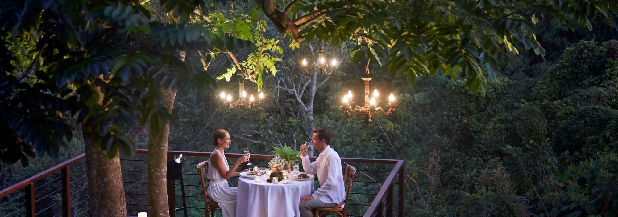 forest-dinner-kamandalu-ubud-balitravel