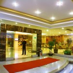 front-rocky-plaza-hotel-padang