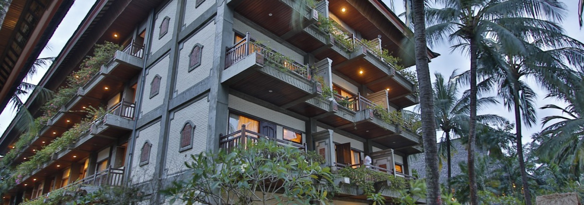 front-the-jayakarta-lombok-senggigi