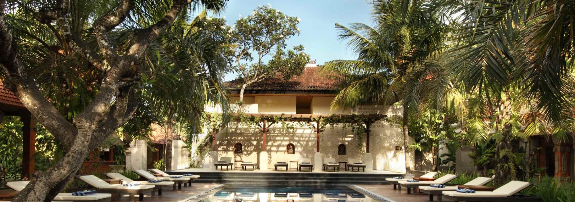 garden-pool-griya-santrian-balitravel