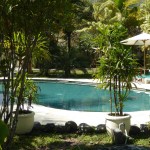 garden-pool-rumah-kita-kalibaru-balitravel