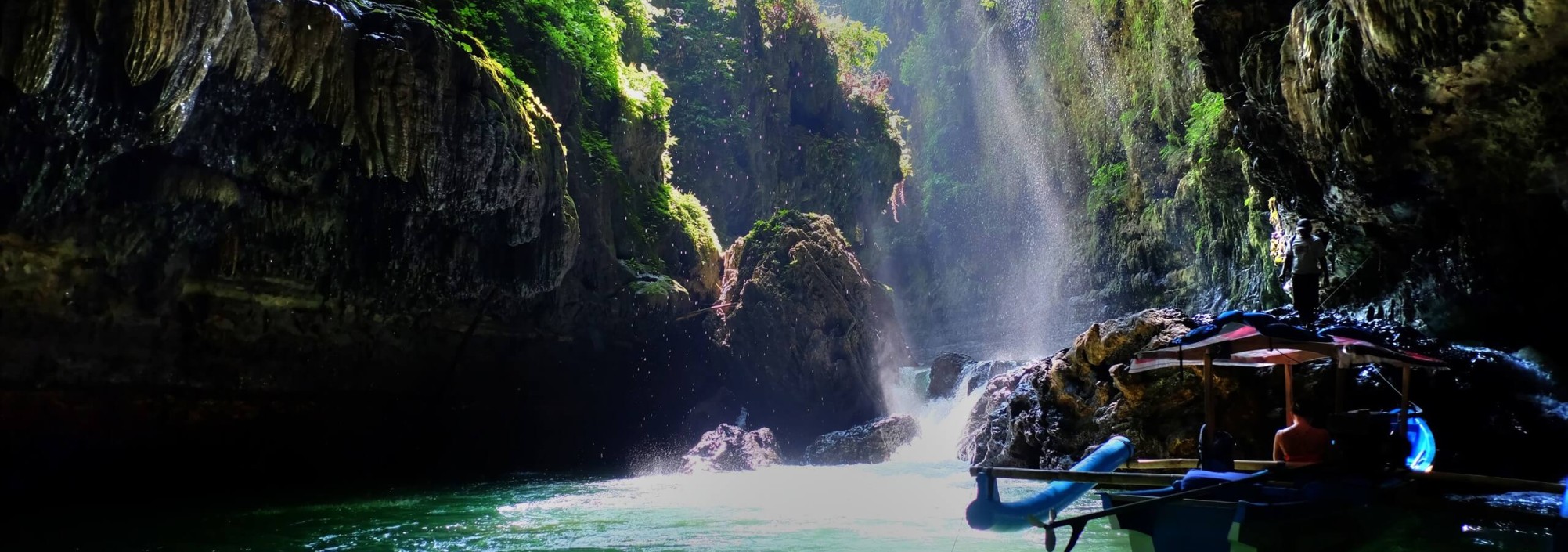 green-canyon-natuur-pangandaran-java