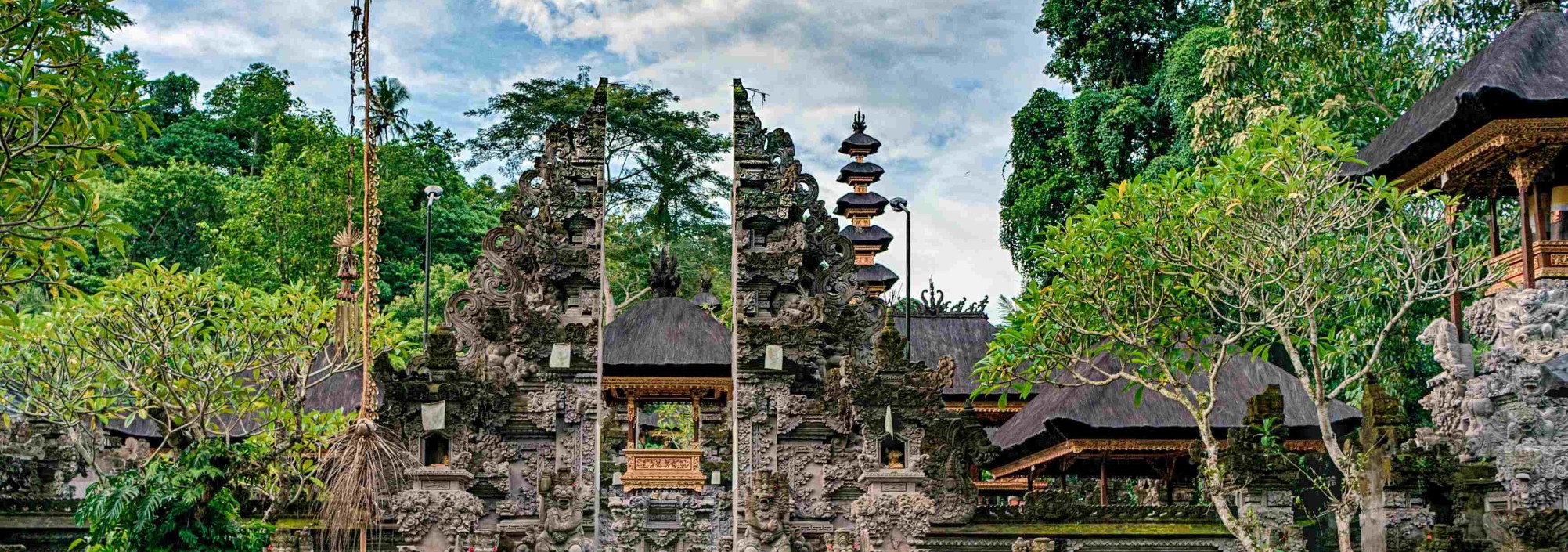 gunung-lebah-tempel-ubud