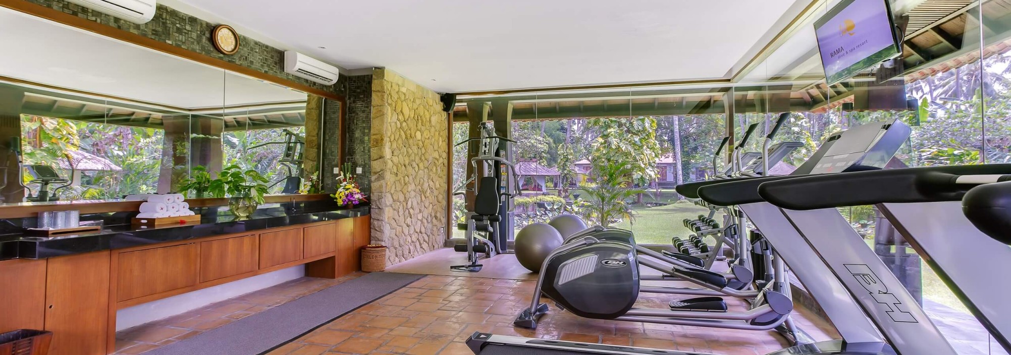 gym-fitness-rama-candidasa-resort-balitravel