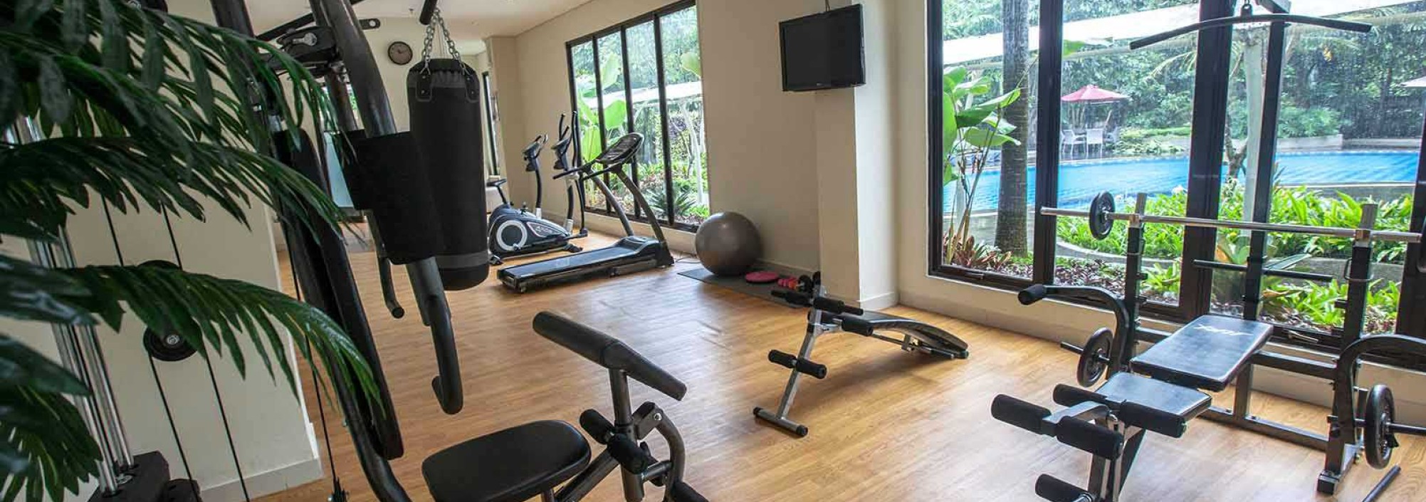 gym-padjaran-suites-bogor-balitravel
