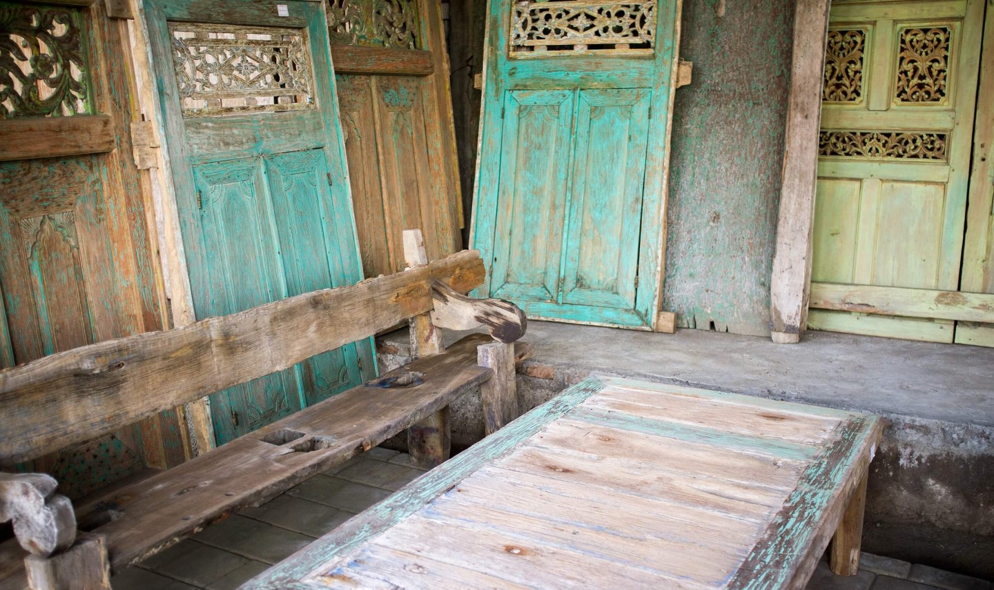 houtsnijwerk-dorp-mas-balitravel