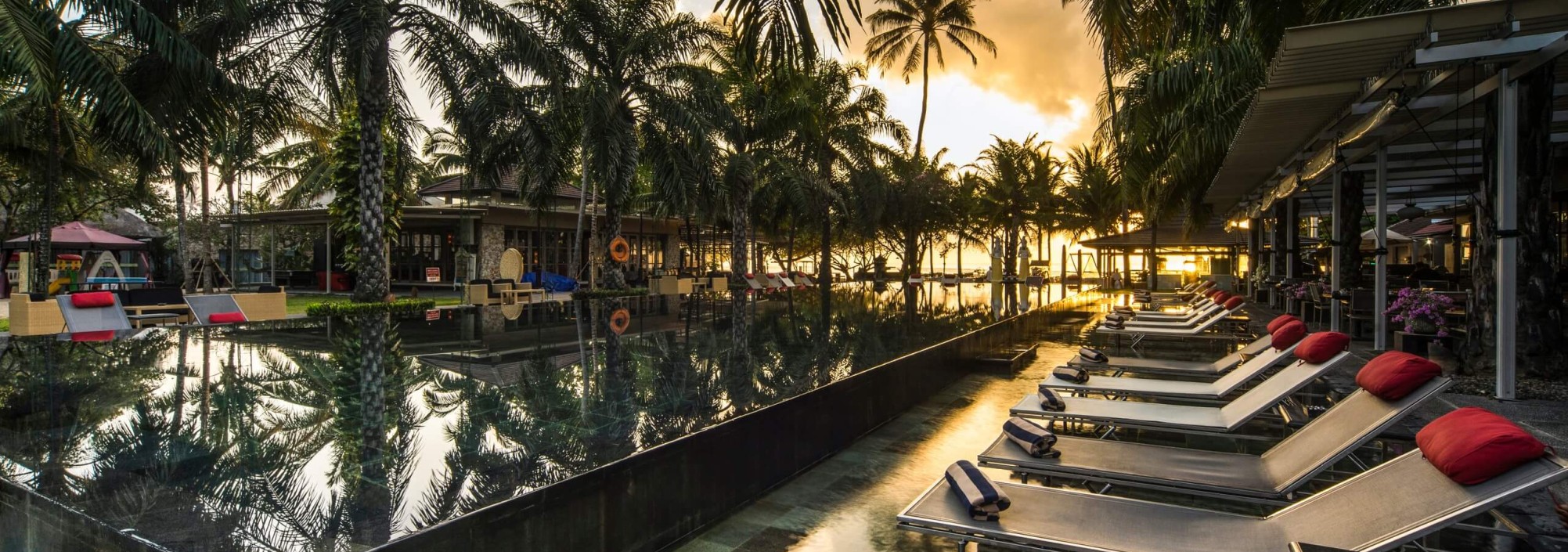 infinity-pool-at-sunrise-segara-village-resort-balitravel-1