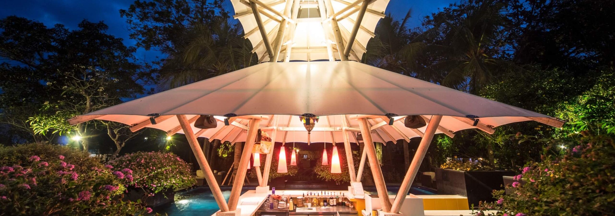 jacuzzy-bar-segara-village-resort-balitravel