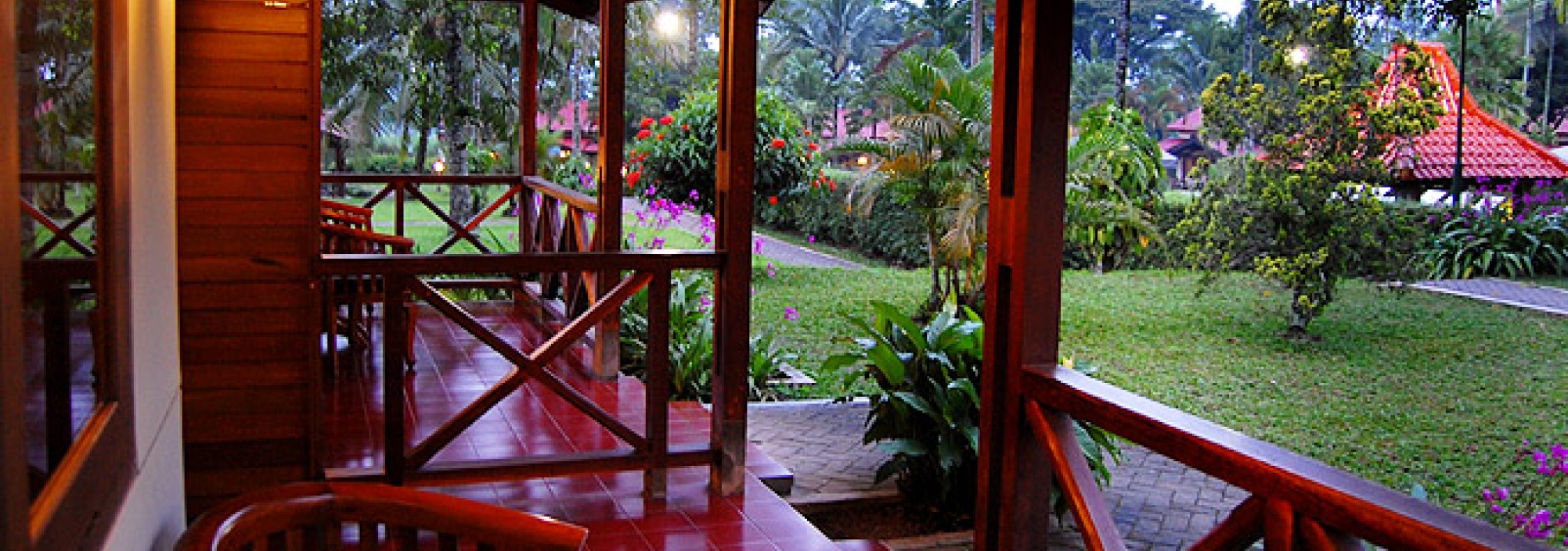 kalibaru-cottages-pool-view